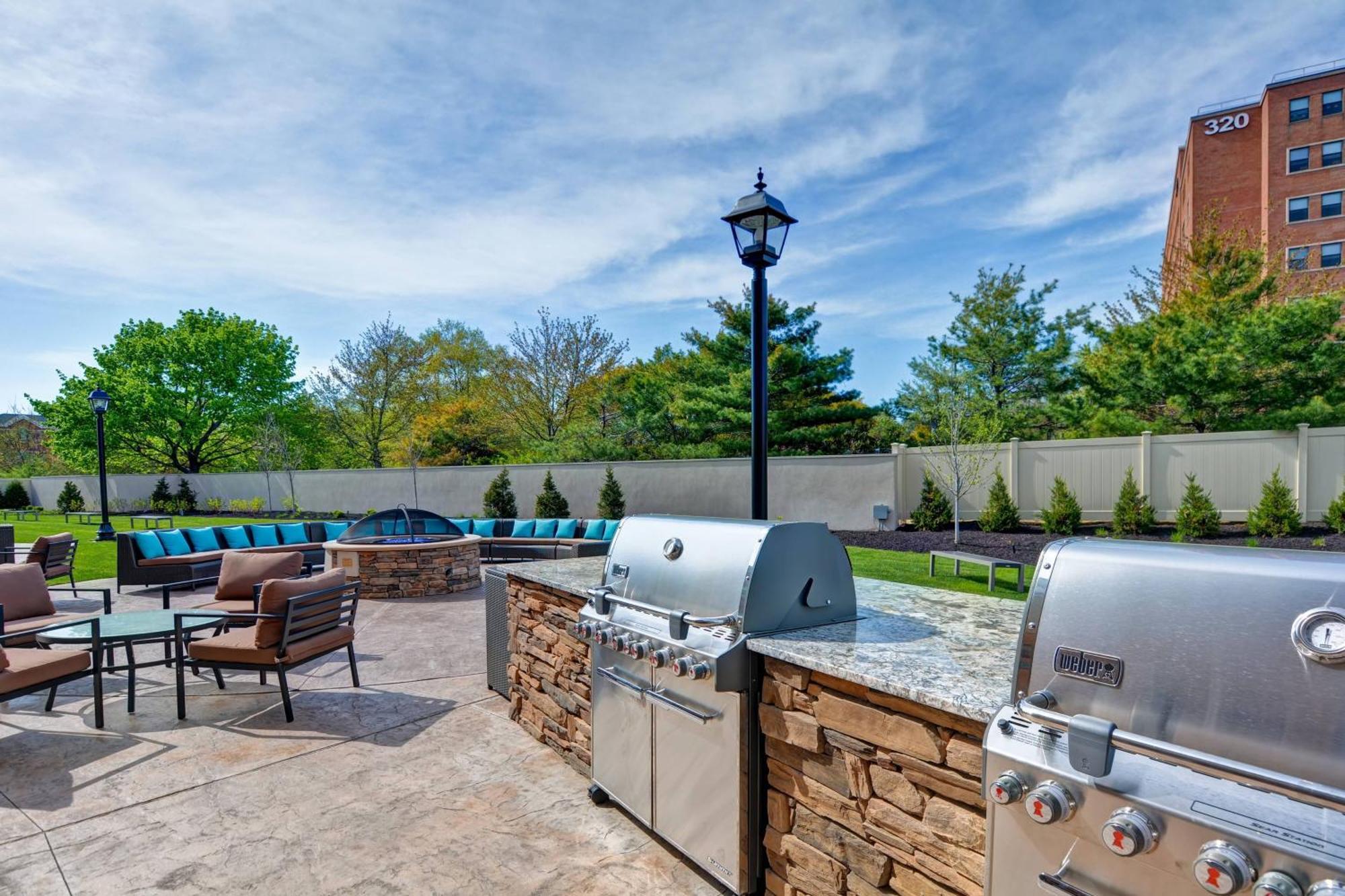 Courtyard By Marriott Long Island Islip/Courthouse Complex Hotell Central Islip Eksteriør bilde