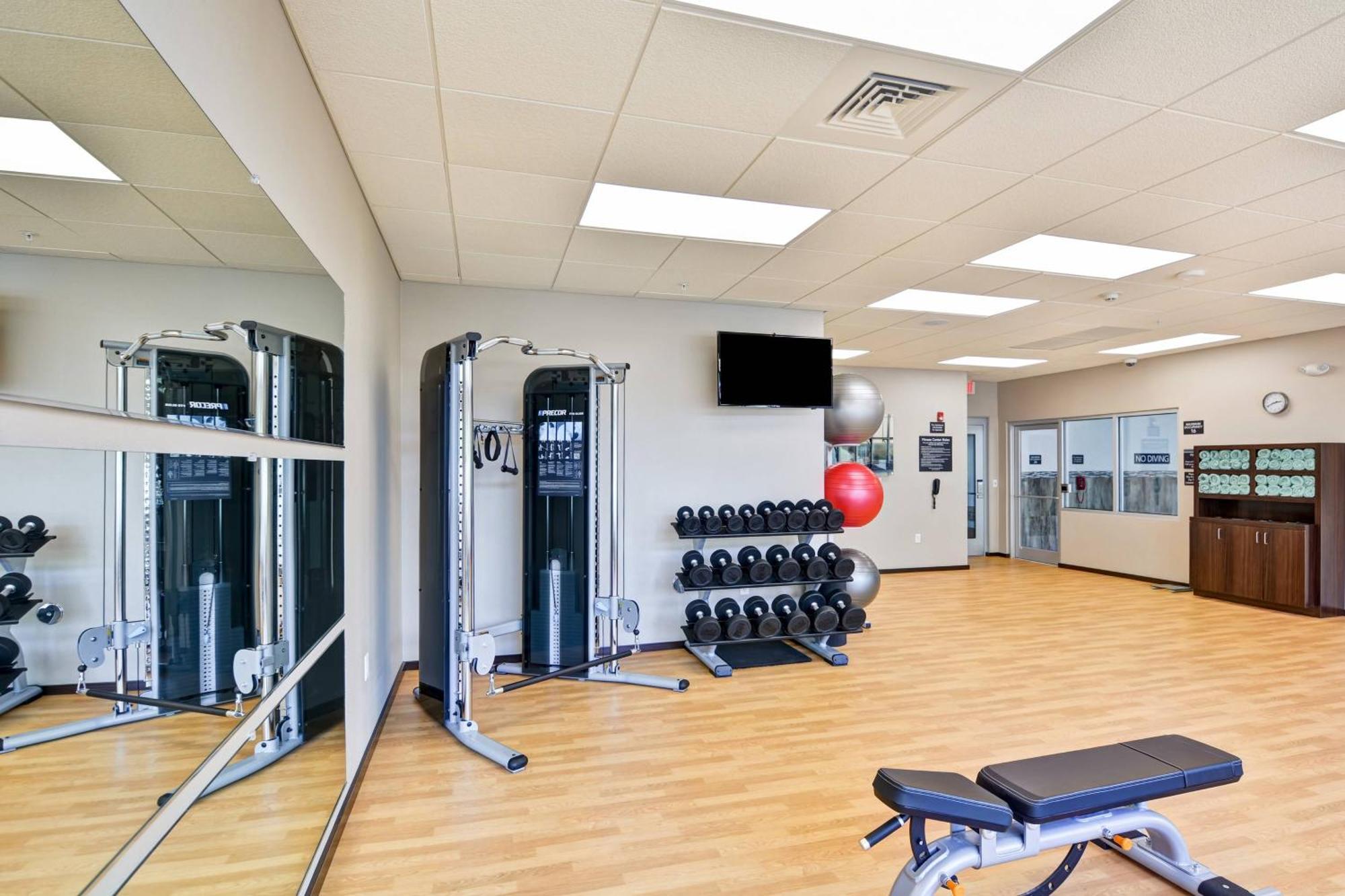 Courtyard By Marriott Long Island Islip/Courthouse Complex Hotell Central Islip Eksteriør bilde